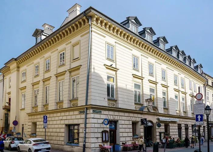 N33 Premium s Old Town - Destigo Hotels